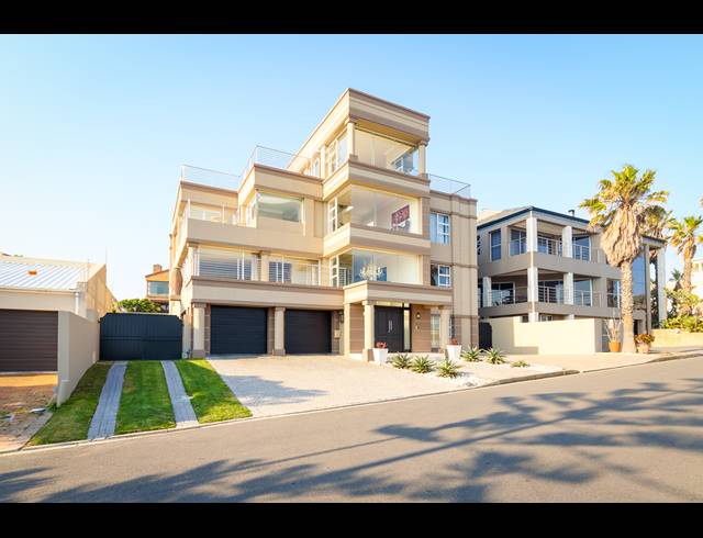 5 BEDROOM HOUSE SOLD IN WEST BEACH